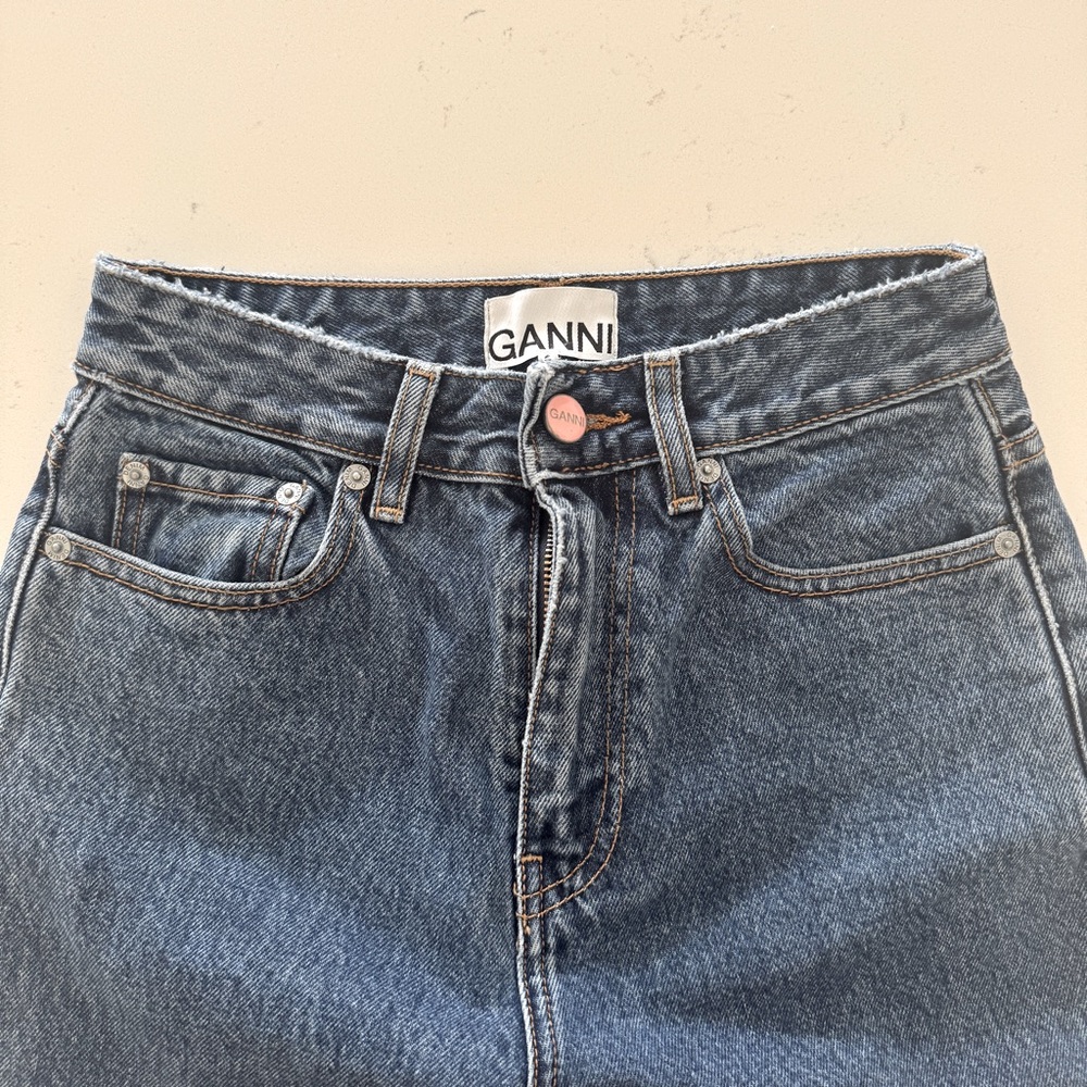 Ganni Denim Core “SWIGY” Jeans – High-Rise, Relaxed Straight Leg – 24W/32L